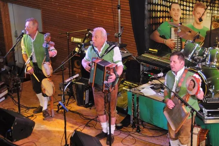 Bereits seit 10 Jahren gibt es diese volkstümliche Formation und sind weit über die Grenzen Steiermark hinaus bekannt.