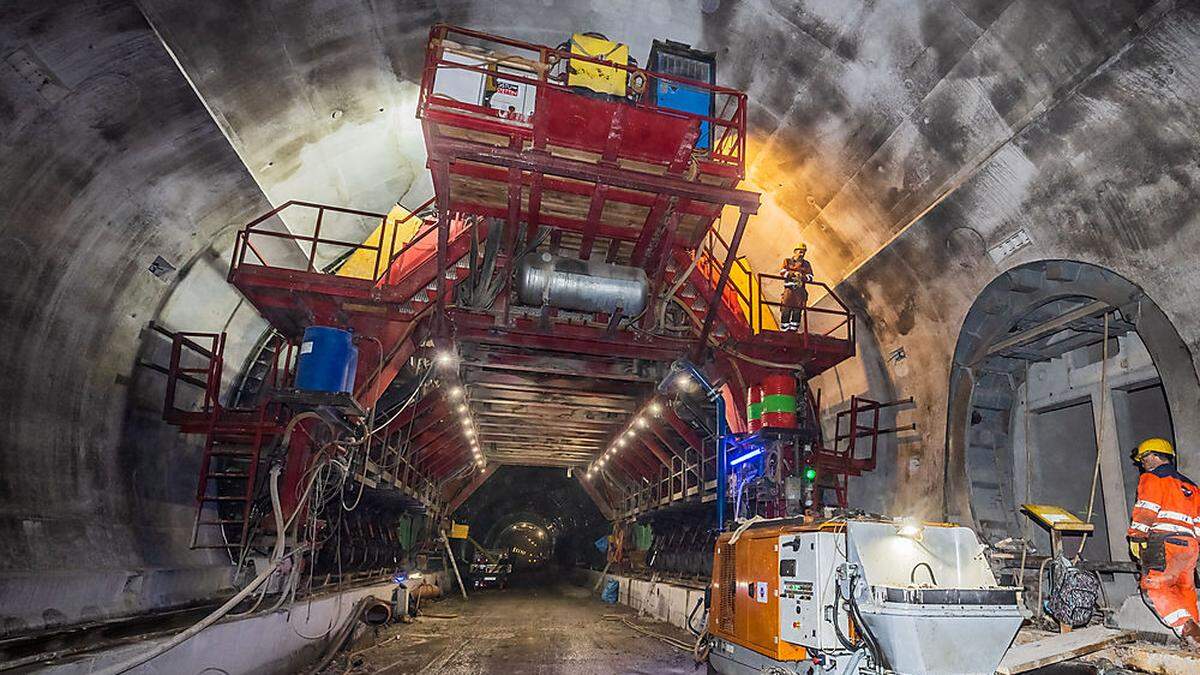 Die Arbeiten in der zweiten Röhre des Karawankentunnels sind herausfordernd