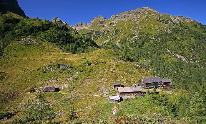Blick auf die Preintalerhütte