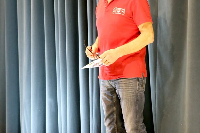 „Die Probenarbeiten haben sich über zwei Monate hingezogen“, sagte Regisseur und Akteur Peter Habernig, der im Stück diesmal in die Rolle eines Bettlers schlüpfte.