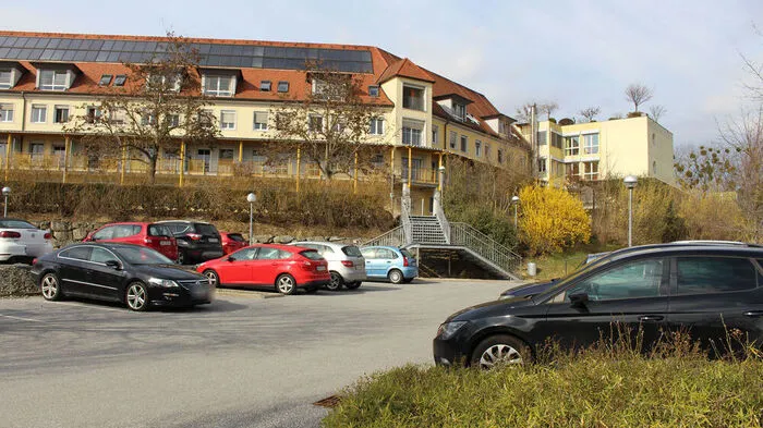 Der fast volle Menda-Parkplatz am Dienstagnachmittag 