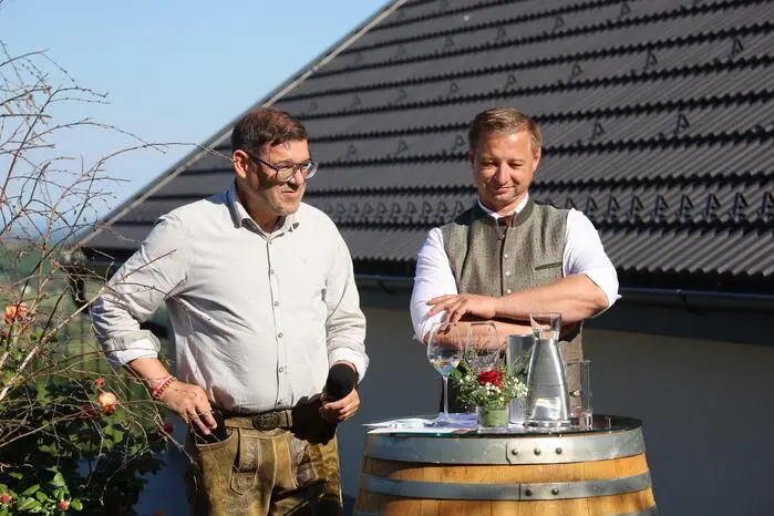 Ganz im Zeichen des für das Weinbaugebiet Klöch typischen Traminer stand beim Weingut Radl auch das Traminer-Open, bei dem es die besten Traminerweine zum Verkosten gab.