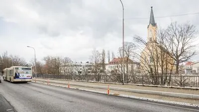 Die Bushaltestelle "Lendhafen" kann bis Mitte Mai nicht befahren werden.