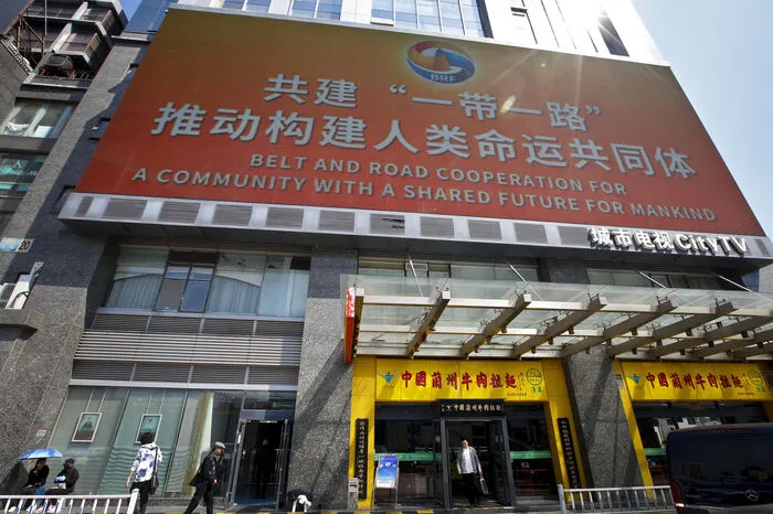 China investiert riesig in die neue Seidenstraße. Dementsprechend groß wird auch das nunmehrige Zusammentreffen angekündigt.