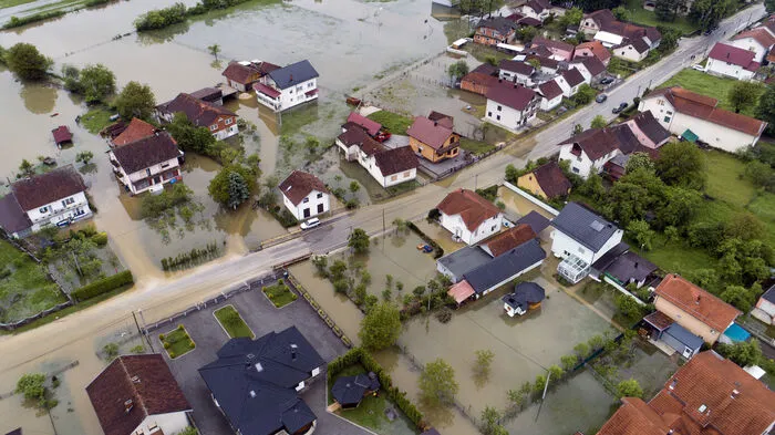 Der seit Sonntag andauernde Regen verursachte vor allem im Norden des kleinen Balkanlandes Überschwemmungen