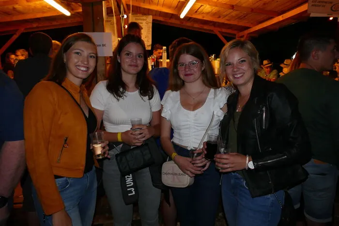 Dank der tollen Stimmung wurde bis spät in die Nacht gefeiert und getanzt.