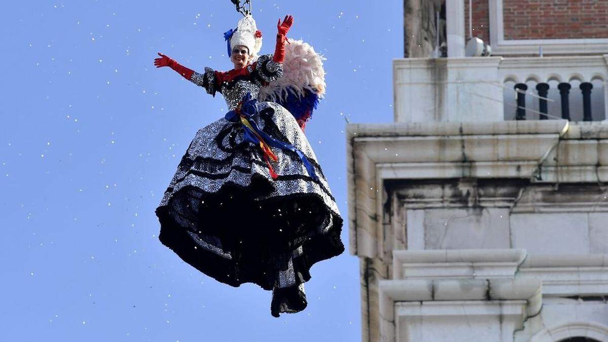 Der &quot;Engelsflug&quot; in Venedig 