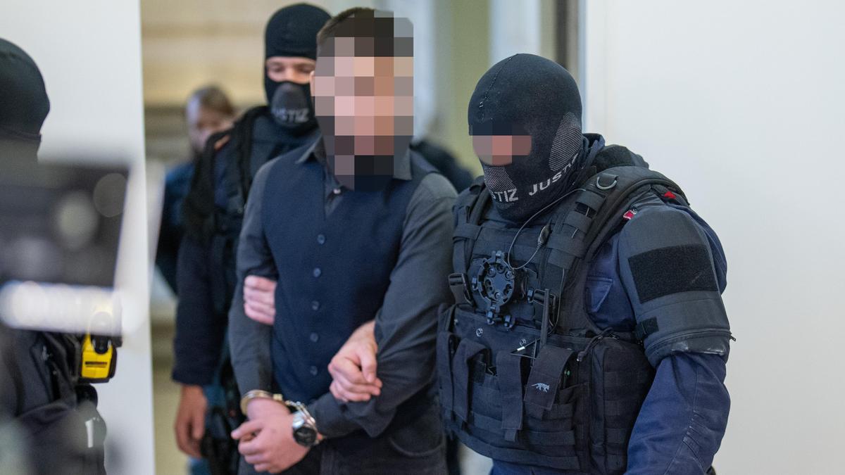 Prozesse gegen mutmaßliche Terroristen werden unter enormen Sicherheitsvorkehrungen geführt | Prozesse gegen mutmaßliche Terroristen werden unter enormen Sicherheitsvorkehrungen geführt