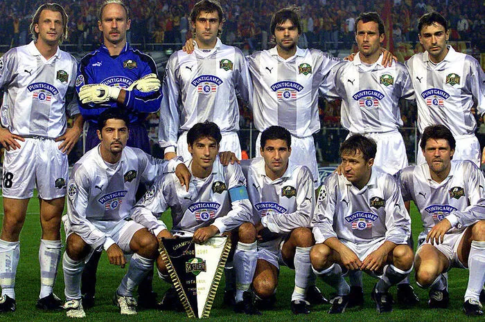 2000/01 Sturm Graz - als Gruppensieger vor Galatasaray Istanbul, Glasgow Rangers und AS Monaco in der Zwischenrunde (3 Siege, 1 Remis, 2 Niederlagen) - in der Zwischenrunde als Gruppendritter hinter Valencia und Manchester United sowie vor Panathinaikos Athen out (2 Siege, 4 Niederlagen)