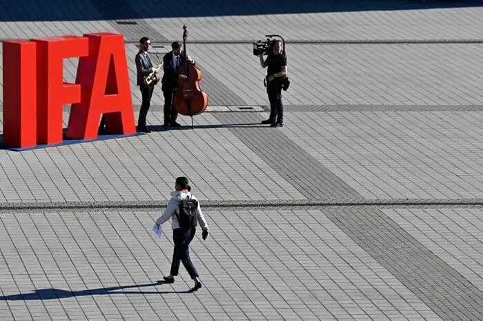 Messestammgast Samsung zeigte seine Neuerungen allerdings nicht auf der IFA, sondern vorab in einem eigenen Digitalformat, das im Internet übertragen wurde.