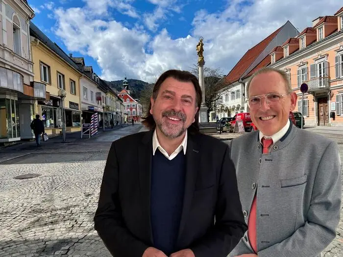 Bürgermeister Josef Wallner (l.) und „Vize“ Gunther Riedlsperger unterstützen des Projekt