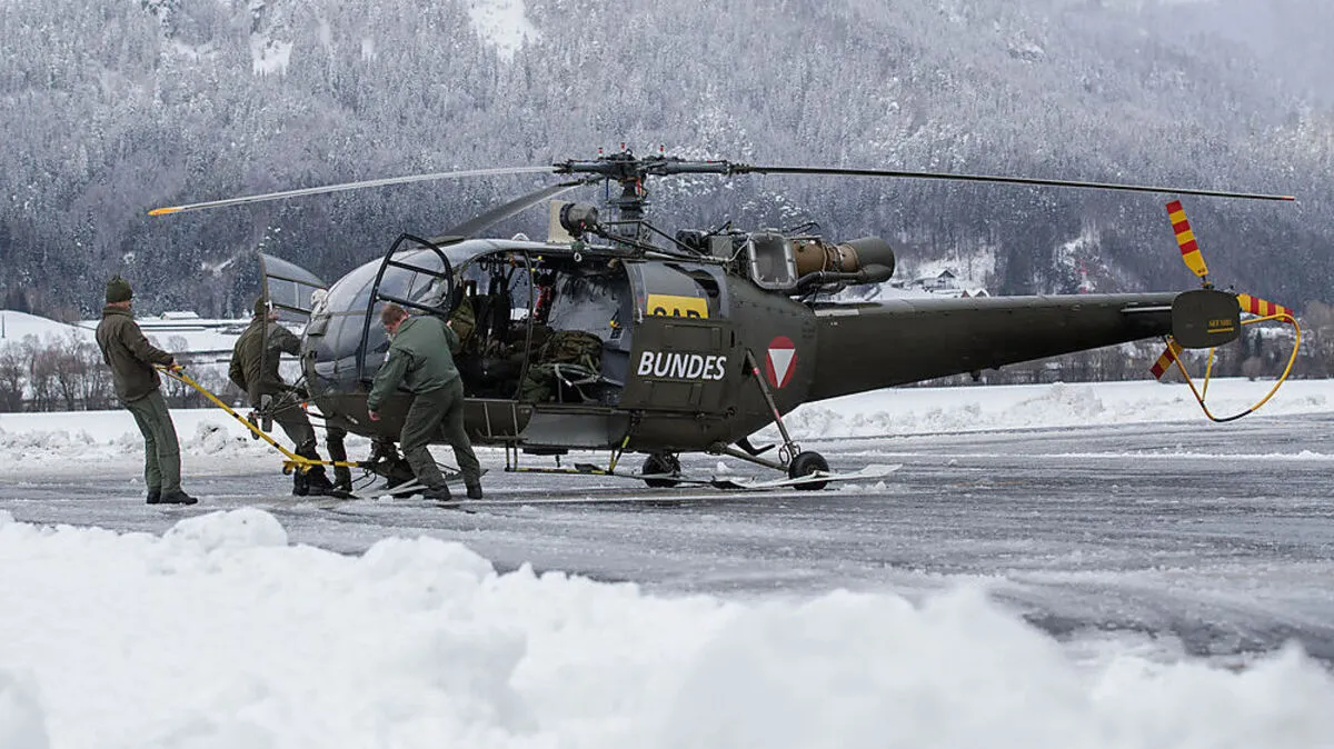 Zwei Alouette 3 am Fliegerhorst Aigen sind startklar