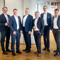 Die Vorstände der drei bisherigen Raiffeisenbanken Karl Schnögl, Mario Janko, Christian Sajovitz, Gerhard Wolf, Martin Klabuschnig und Rene Gallopp (von links)