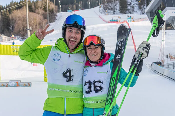 Organisator und Schauspieler Ferdinand Seebacher mit  Andrea Fischbacher - die Olympiasiegerin von Vancouver siegte bei den Frauen