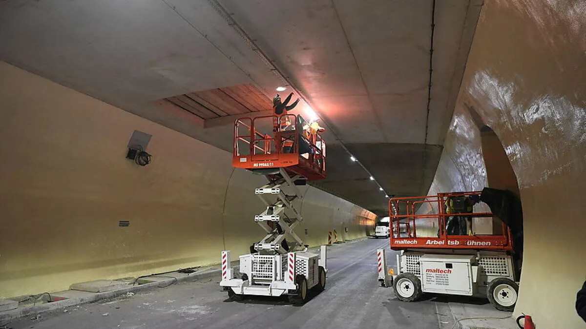 Die letzten Arbeiten laufen gerade an, nur die bauliche Sanierung kostet fast drei Millonen Euro.