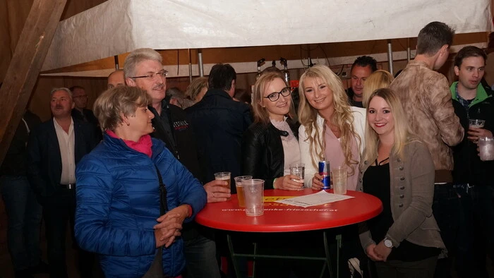 Im Stadl ging es hoch her. Klicken Sie sich durch die Bilder!