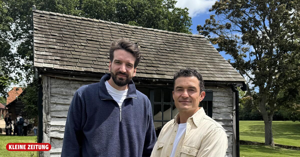 The star of the pet community and tick hunter with Orlando Bloom