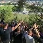 Die Fans von Austria Salzburg unterstützten ihre Mannschaft aus dem Wald.