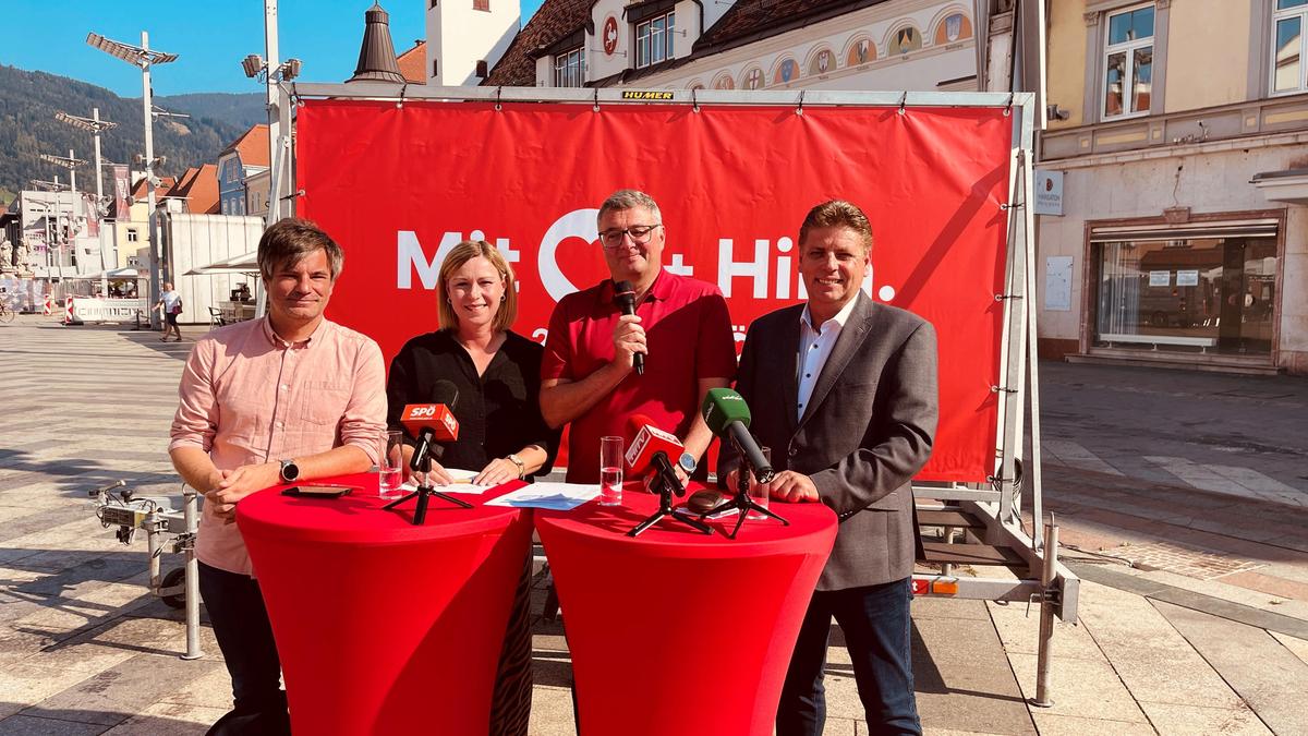 Bei einer Pressekonferenz am Leobener Hauptplatz wurde mit den steirischen Spitzenkandidaten der SPÖ über zukünftige Projekte diskutiert