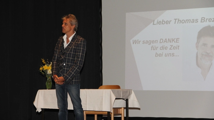 Im Zuge des Deutschunterrichts schrieben Schüler der VS Möderbrugg Briefe an bekannte Persönlichkeiten. Thomas Brezina war einer von ihnen.