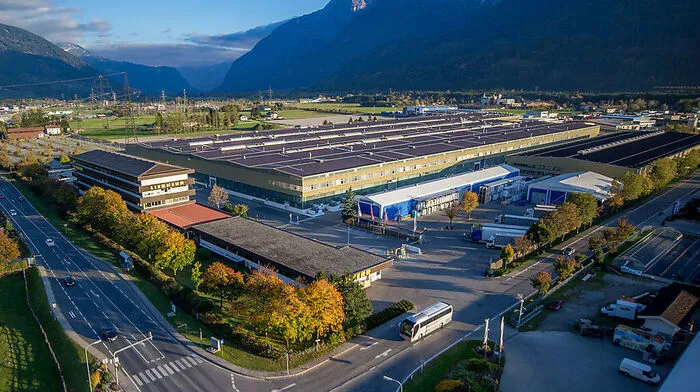 Viele Liebherr-Arbeiter weichen der B100 aus