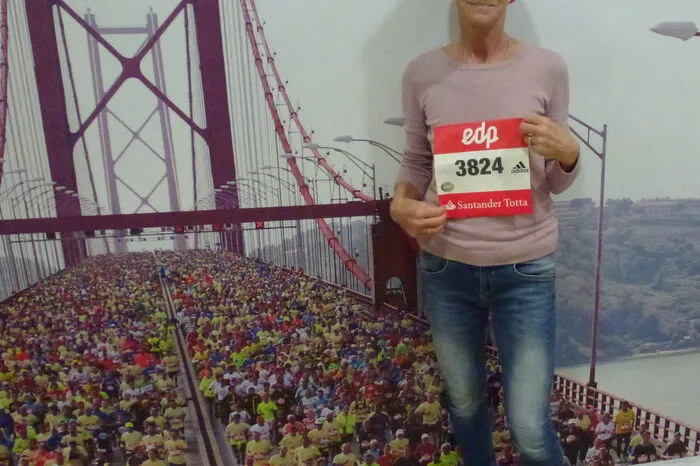 12.000 Halbmarathon-Läufer fanden sich bei derberühmten Autobahnbrücke in Lissabon zum internationalen Wettstreit ein. Darunter die Weststeirerin Karoline Dohr: „Der Anblick war unglaublich atemberaubend.“ Mit einer Zeit von 1:32:02 belegte sie den dritten Platz.