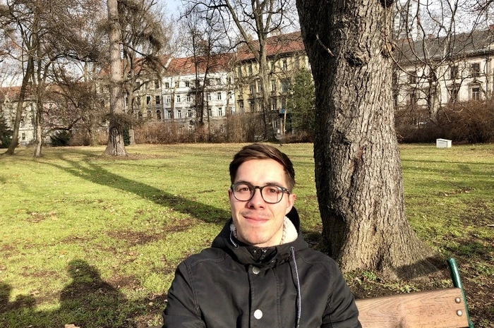 "Noch bin ich in Graz, aber am 31. Dezember fahre ich mit ein paar Freunden nach Budapest um dort Silvester zu feiern. Einen genauen Plan, was wir machen werden, gibt es aber bislang noch nicht."