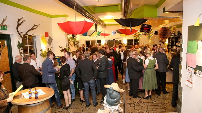 Wenn die Jägerschaft zum Ball lädt, bleiben die Besucher nicht aus. 