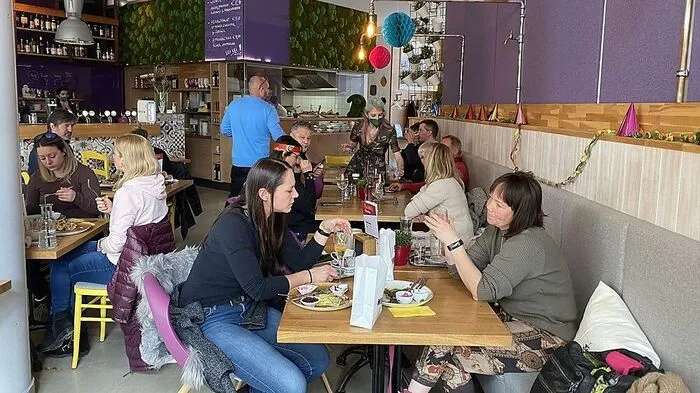 Im Café Stern werden Kaffee und Bier circa 10 bis 20 Cent teurer