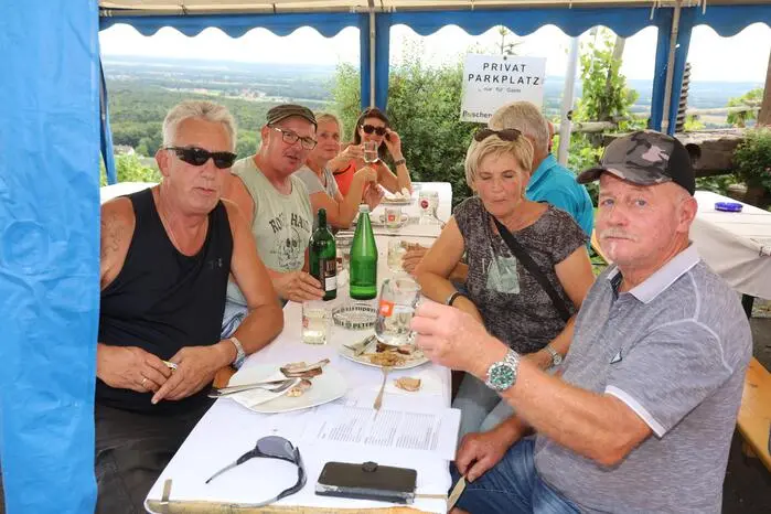Sie ließen sich mit den besten Weinen dieser Region verwöhnen. 