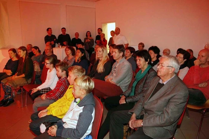 ...beim dritten Live-Konzert in der ausverkauften Galerie „Alte Raika“ in Nestelbach.