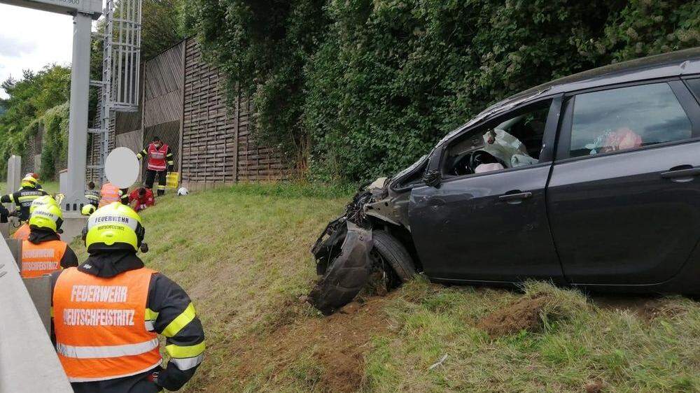 Unfall auf der A9 bei Gratwein-Straßengel. Drei Deutsche wurden leicht verletzt