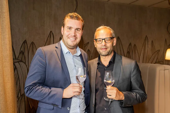 Bitte klicken Sie sich durch die Bilder