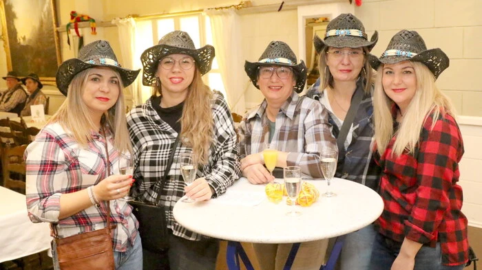 Mit dem Turner (TV)-Gschnas wurde am Wochenende der Fasching in der Burgenstadt Friesach eingeläutet. 