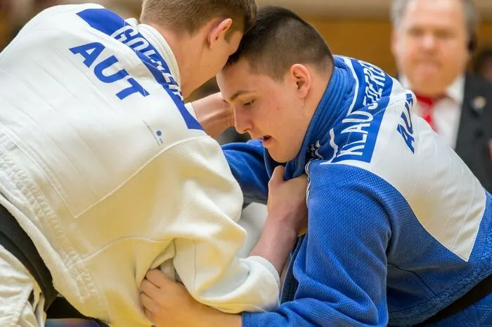 In der Judo-Sektion war auch der jetzige Obmann des Gesamtvereins, Hans Hirschberger, aktiv. Er trat dem Atus 1963 bei.