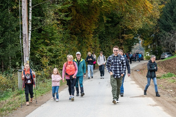 Zahlreiche begeisterte Wanderer nahmen teil