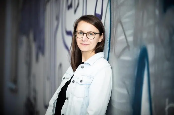 - Die 48. Tage der deutschsprachigen Literatur in Klagenfurt am Wörthersee - Vom 26. bis 30. Juni im ORF-Theater des Landesstudios Kärnten - Am 30. Juni wird in Klagenfurt am Wörthersee der 48. Ingeborg-Bachmann-Preis vergeben. Die Tage der deutschsprachigen Literatur 2024 finden vom 26. bis 30. Juni im ORF-Theater des Landesstudios Kärnten statt. Im Bild: Johanna Sebauer. - Copyright: ORF/LST Kärnten/Birke Filmer - Veröffentlichung honorarfrei nur für redaktionelle Berichterstattung in Sendungszusammenhang und mit Copyrightangabe. Kontakt: foto@orf.at