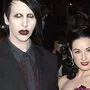 Marilyn Mason und Dita von Teese waren von 1999 bis 2006 ein Paar. Hier ein Foto der beiden 2006 in Cannes