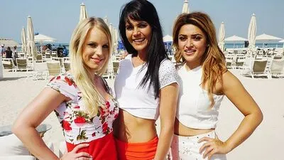 Lexer (Mitte) und ihre Kolleginnen, mit denen sie diesmal vor die Jury tritt