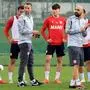 GRAZ,AUSTRIA,24.MAR.25 - SOCCER - ADMIRAL Bundesliga, Grazer AK 1902, training. Image shows head coach Ferdinand Feldhofer, Zeteny Jano and assistent coach Matthias Urlesberger (GAK).
Photo: GEPA pictures/ Hans Oberlaender