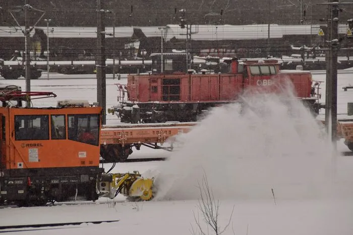 oder in Selzthal bei Ingrid Grossauer, die ein Foto von den Schneeräumungen der ÖBB gemacht hat, ...