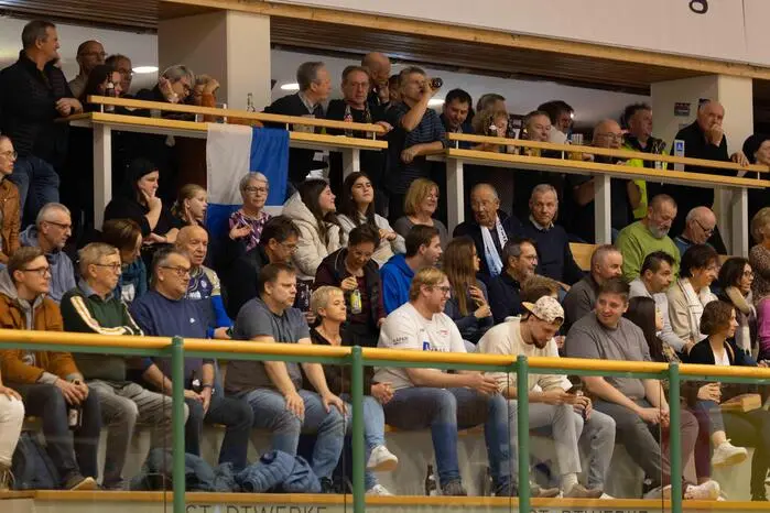 Trotz der Niederlage war die Stimmung in der Halle großartig, die Fans zeigten, dass Hartberg Europacup-tauglich ist. 