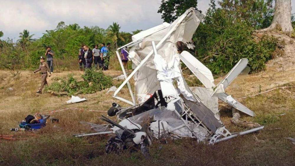 Absturz eines Österreichers in Thailand | Das Kleinflugzeug wurde komplett zerstört