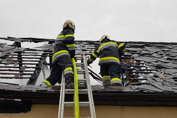 Die Feuerwehren Sankt Peter am Ottersbach und Wittmansdorf waren schnell vor Ort