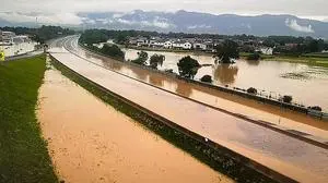 Die Autobahn A1 in Slowenien musste in mehreren Streckenabschnitten gesperrt werden