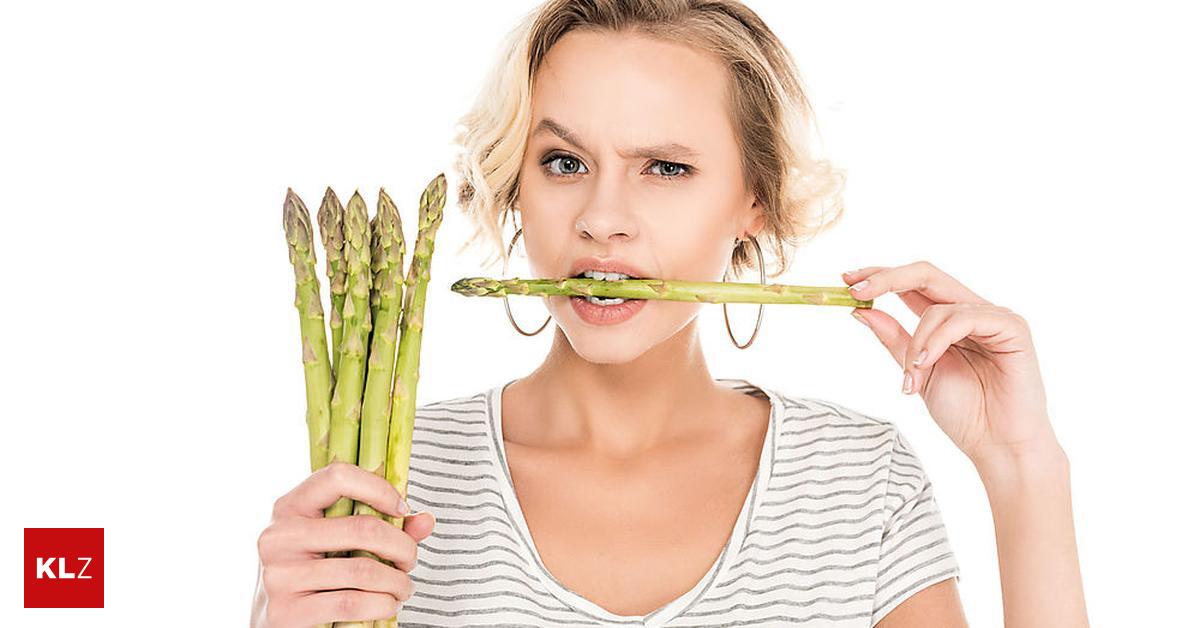 Gemüse essen Kann man Spargel eigentlich roh essen?