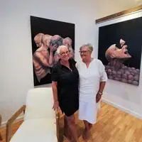 Angelika Unterberger mit Ines Strobl, der Besitzerin des Hauses 