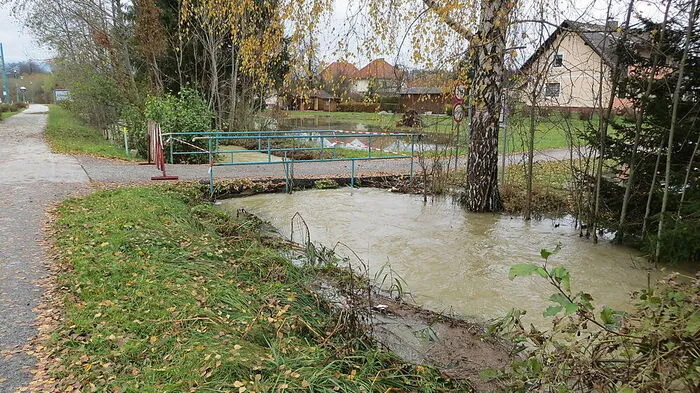 Die Häuser rund um den Gösselsdorfer Seebach sollen vor Hochwasser geschützt werden