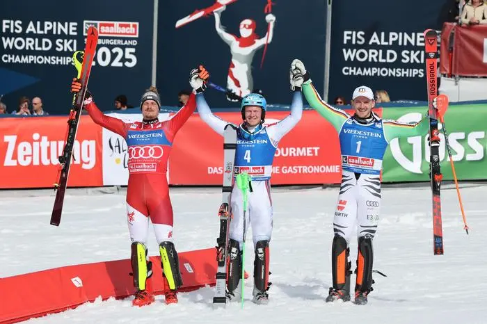 SAALBACH,AUSTRIA,17.MAR.24 - ALPINE SKIING - FIS World Cup Final, slalom, men. Image shows the rejoicing of Manuel Feller (AUT), Timon Haugan (NOR) and Linus Strasser (GER).
Photo: GEPA pictures/ Wolfgang Grebien