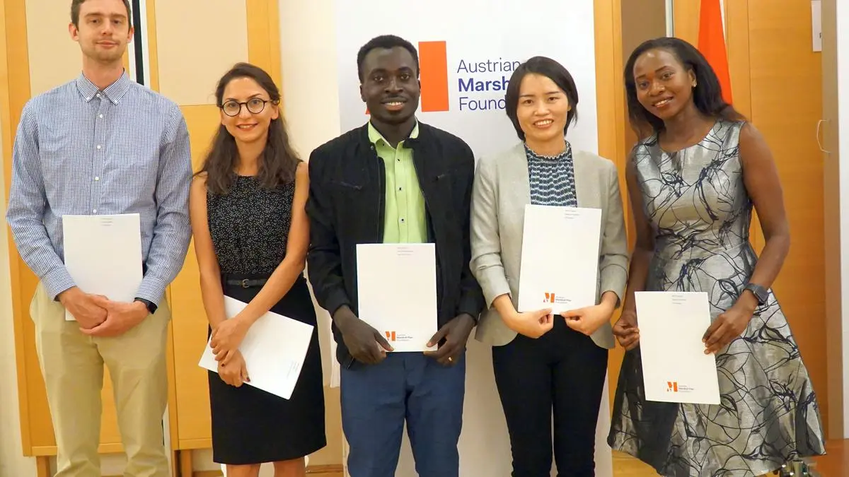 Die insgesamt fünf Marshallplan-Forscher der FH Kärnten bei  der Stipendienverleihung in Wien 